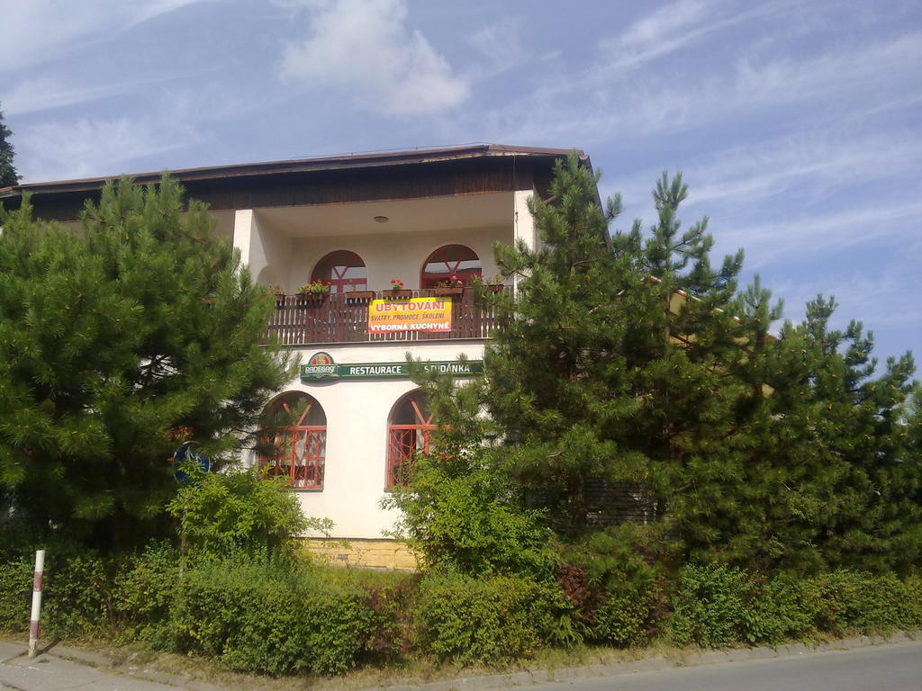 Studanka Hotel Orlova Bagian luar foto