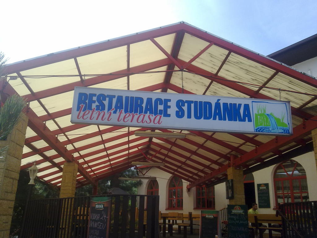 Studanka Hotel Orlova Bagian luar foto